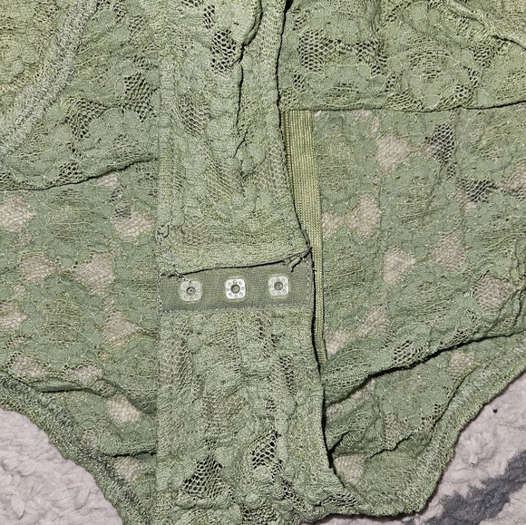 Saints + Secrets lace bodysuit medium - Picture 3 of 6